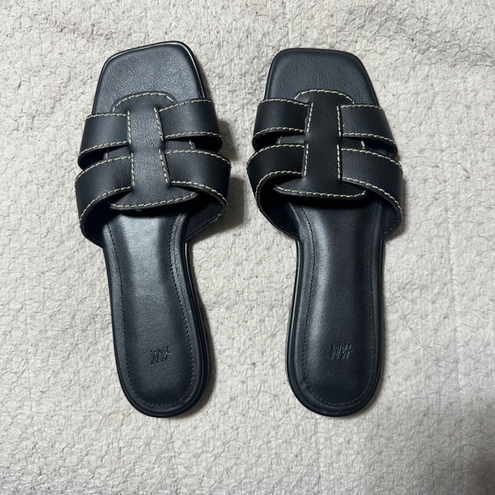 H&M Sandals - Picture 2 of 3
